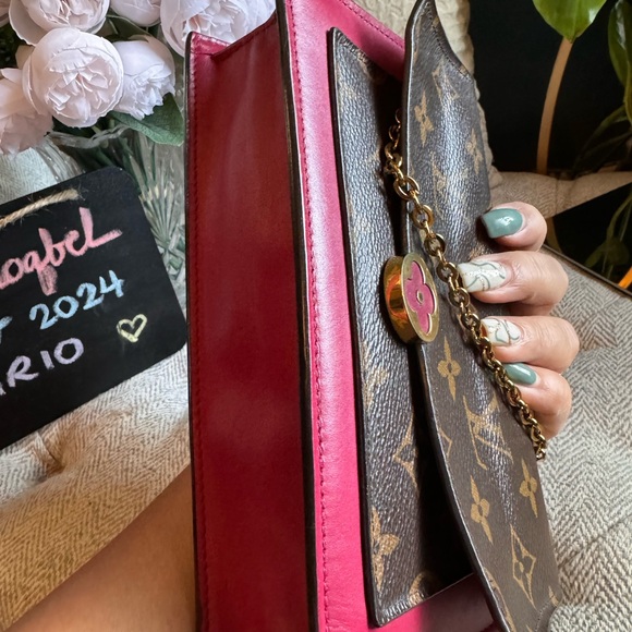 Price is FIRM*Louis Vuitton WOC Monogram Flore - Picture 16 of 16